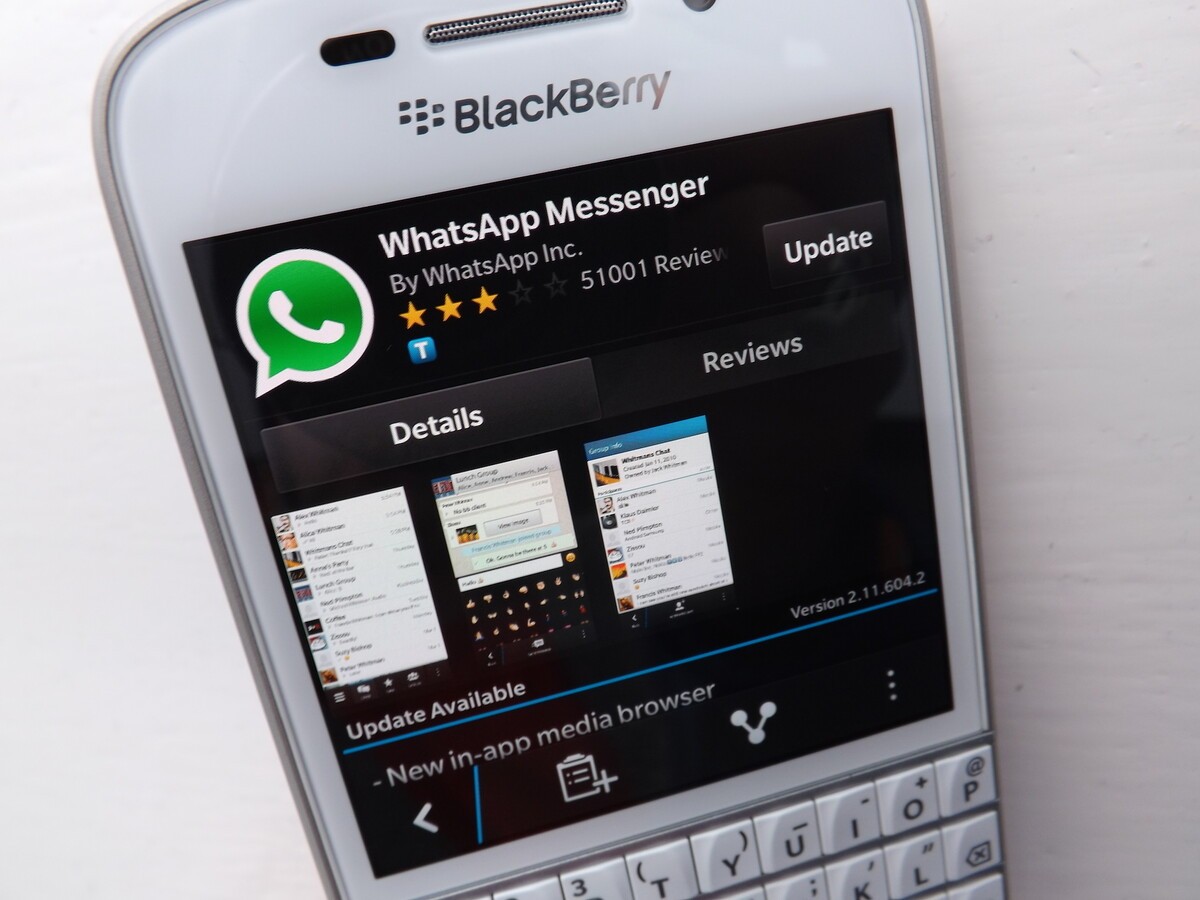 Blackberry world whatsapp