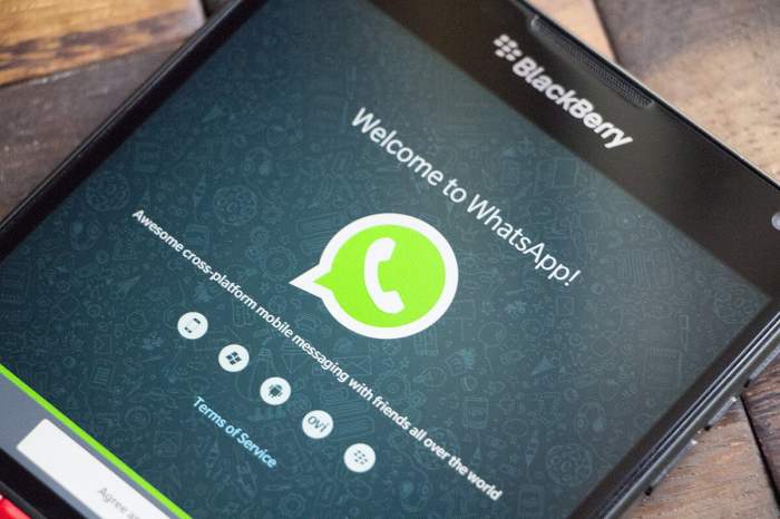 Blackberry world whatsapp