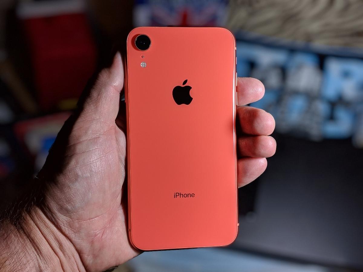 Iphone xr berapa inci